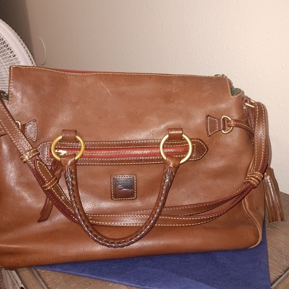 Dooney Bourke Florentine double pocket satchel chestnut with flaw on bottom - Picture 5 of 16